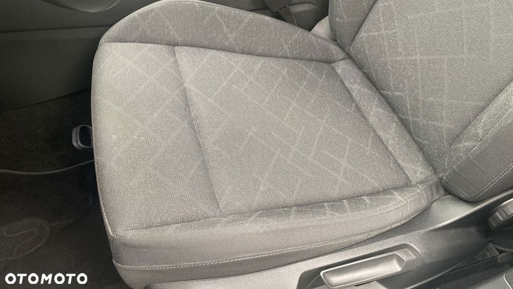 Volkswagen Golf 2.0 TDI Life - 16