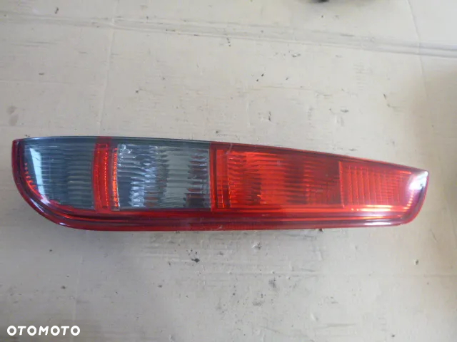 LAMPA LEWY TYŁ PRAWY TYŁ KOMPLET FORD FOCUS MK2 KOMBI 04-07 - 19