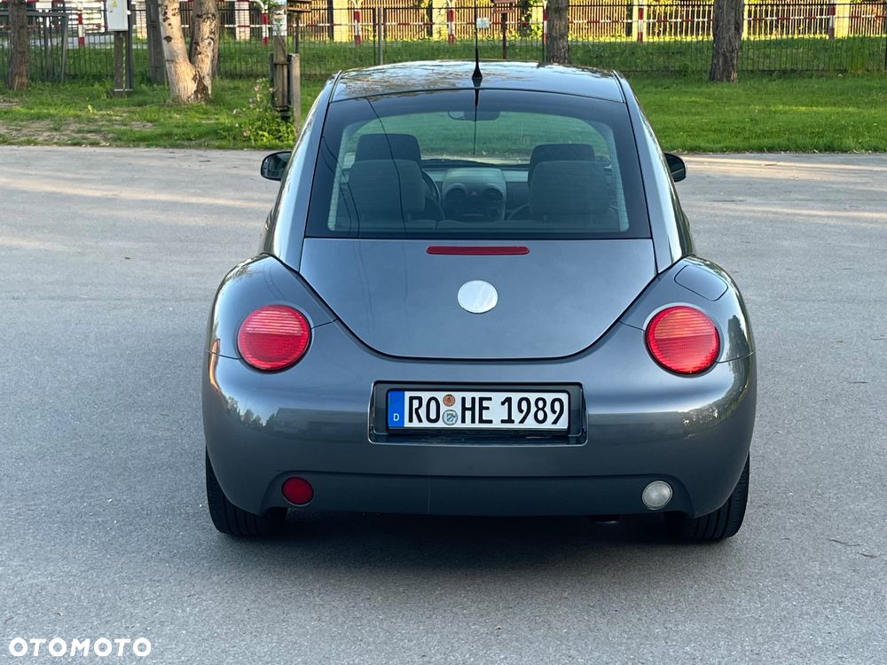 Volkswagen New Beetle 1.6 - 7