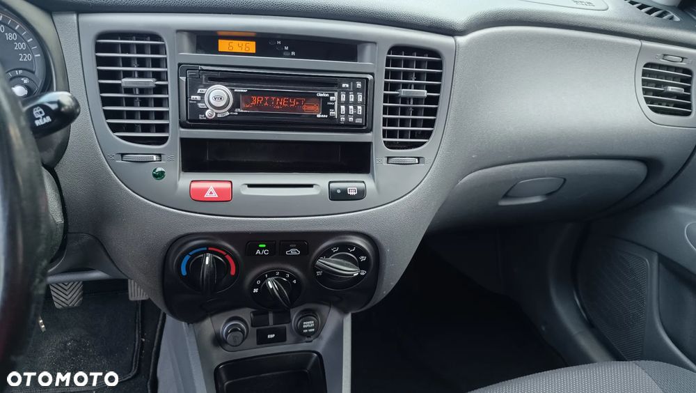 Kia Rio 1.5 SLX - 27