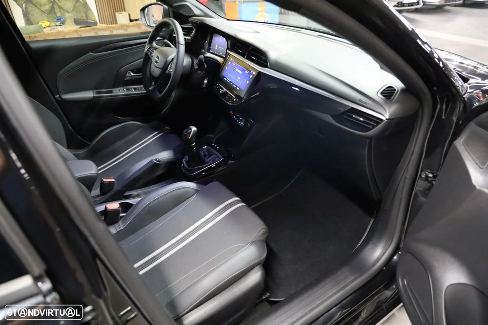 Opel Corsa 1.2 T GS - 4