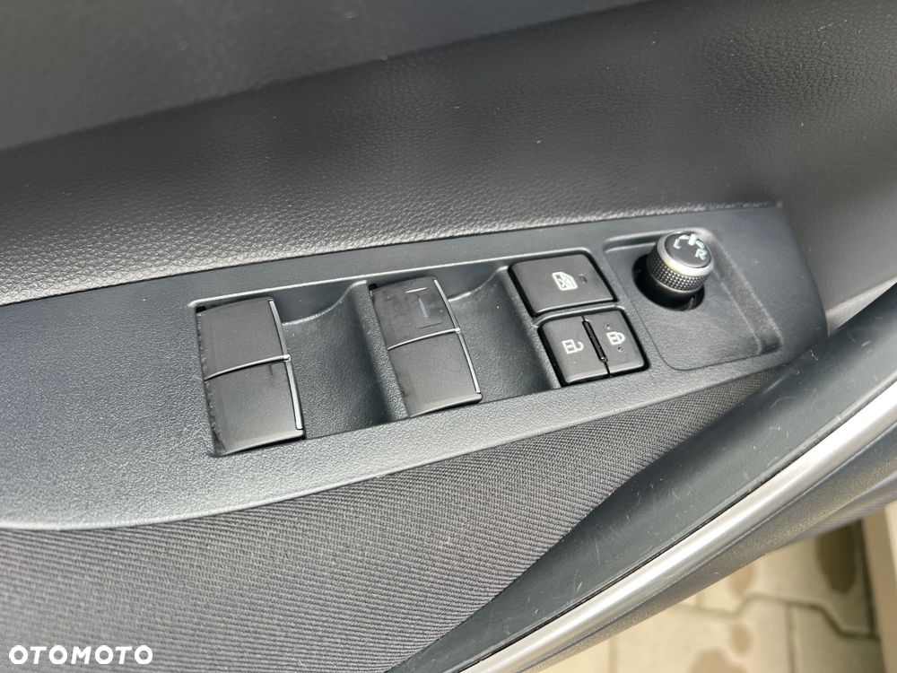 Toyota Corolla 1.8 Hybrid Active - 13