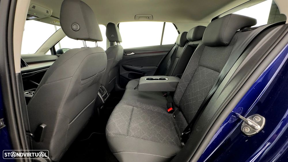VW Golf 1.0 eTSI Life DSG - 45