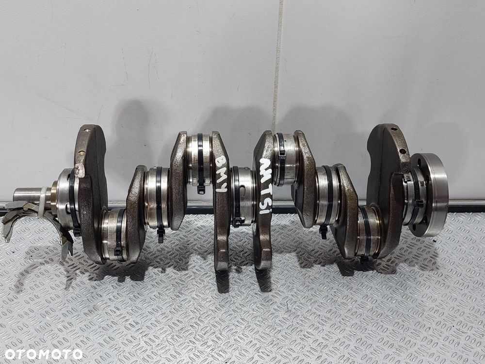 WAŁ KORBOWY Z PANEWKAMI VW 1,4 TSI KOD - BLG 170KM R2011 NR 03CBC - 1