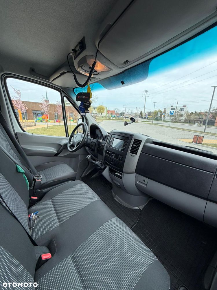 Mercedes-Benz Sprinter - 9