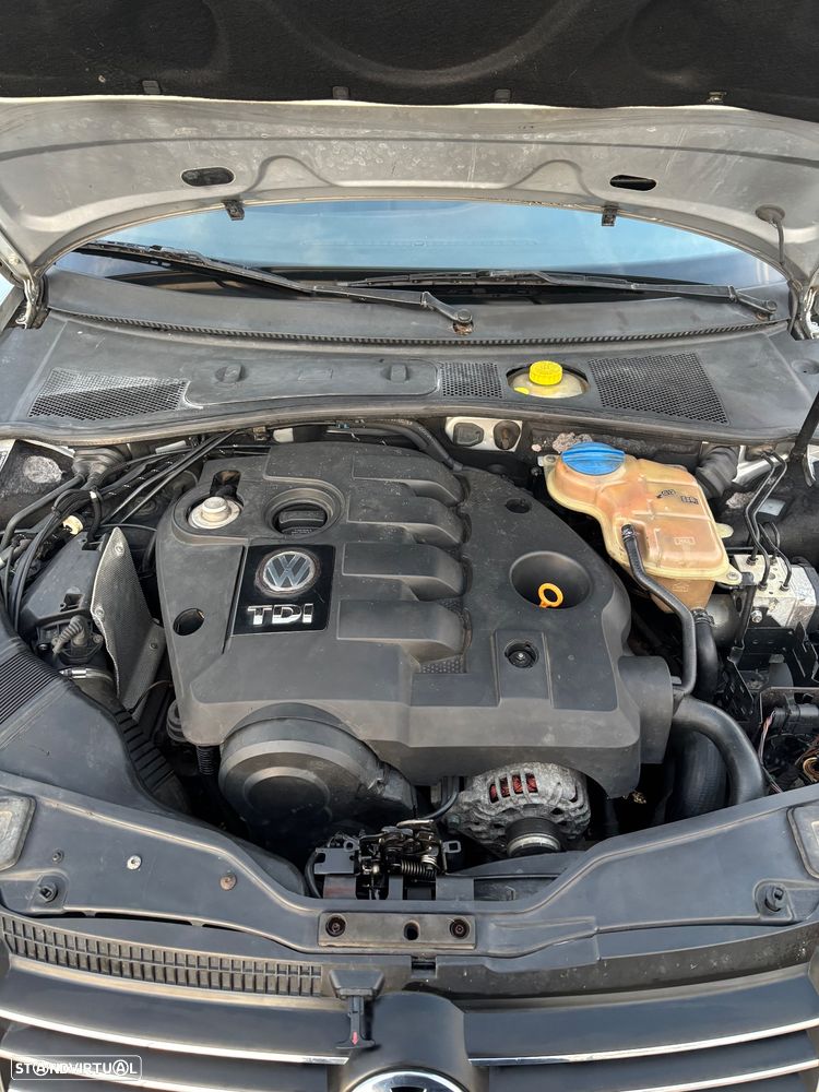 VW Passat Variant 1.9 TDi 4Motion Highline - 22
