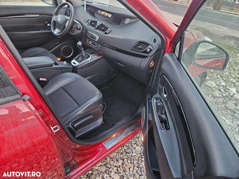 Renault Grand Scenic dCi 110 Paris - 12