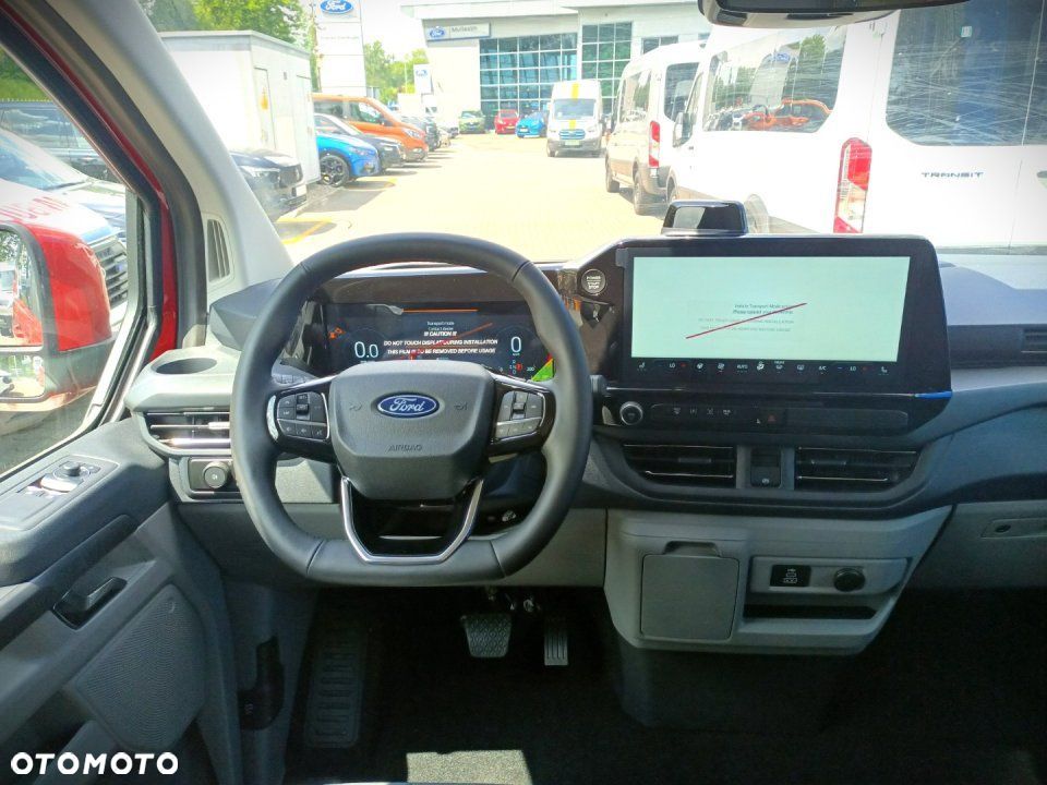 Ford Tourneo Custom - 13