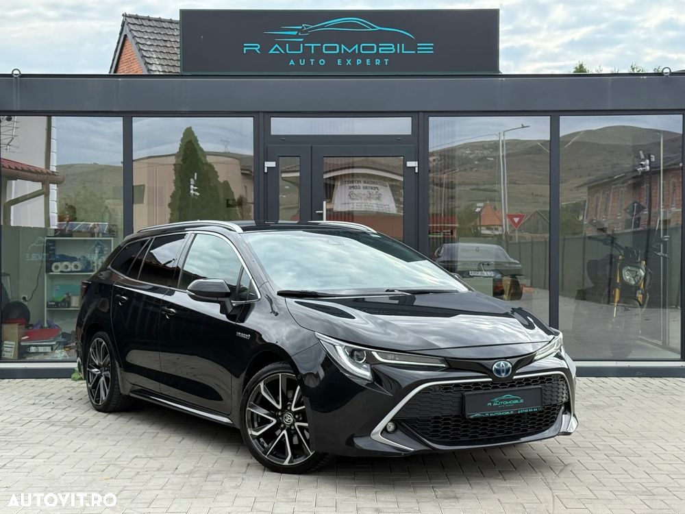 Toyota Corolla 2.0 HSD Exclusive Plus GR Sport Bi-Tone - 1
