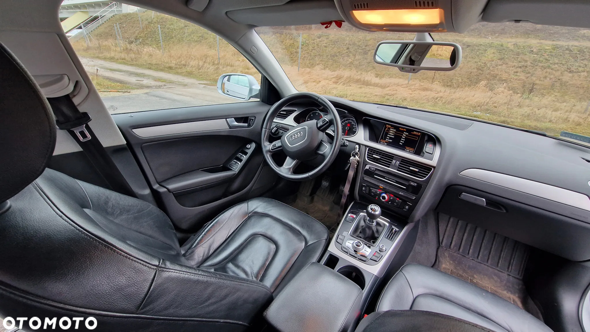 Audi A4 Avant 2.0 TDI ultra DPF Attraction - 14