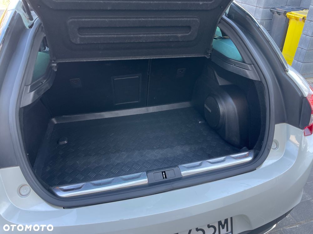 Citroën DS5 1.6 e-HDi Chic MCP - 9