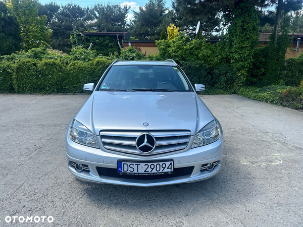 Mercedes-Benz Klasa C 180 T CGI Automatik BlueEFFICIENCY Avantgarde