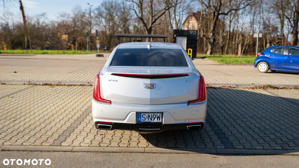 Cadillac XTS - 8