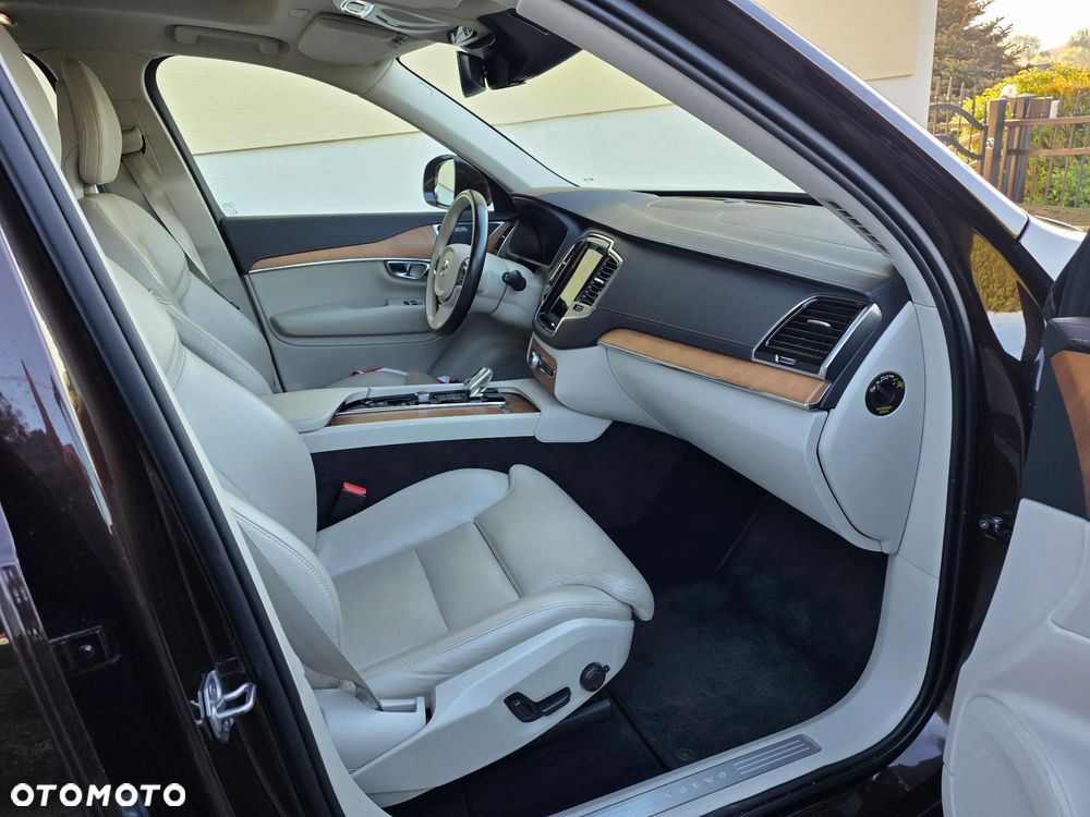 Volvo XC 90 B5 D AWD Inscription 7os - 7