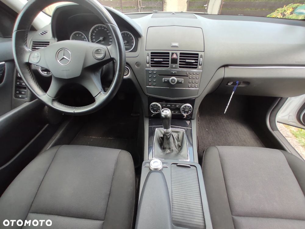 Mercedes-Benz Klasa C 180 Kompressor Classic - 18
