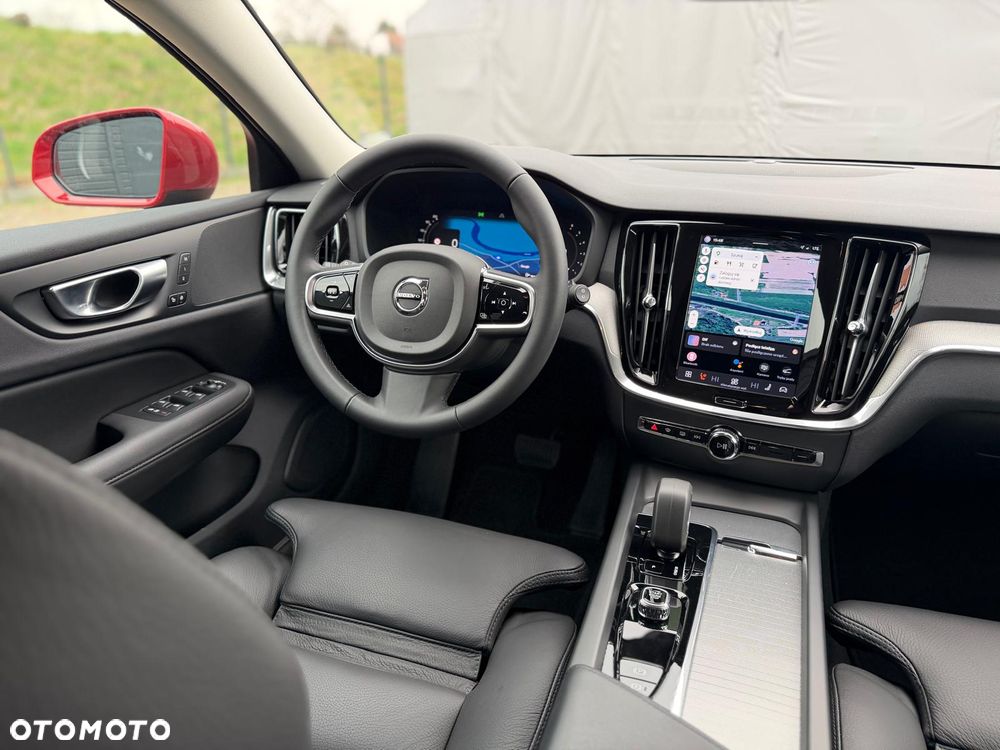 Volvo V60 Cross Country B4 D AWD Plus - 19