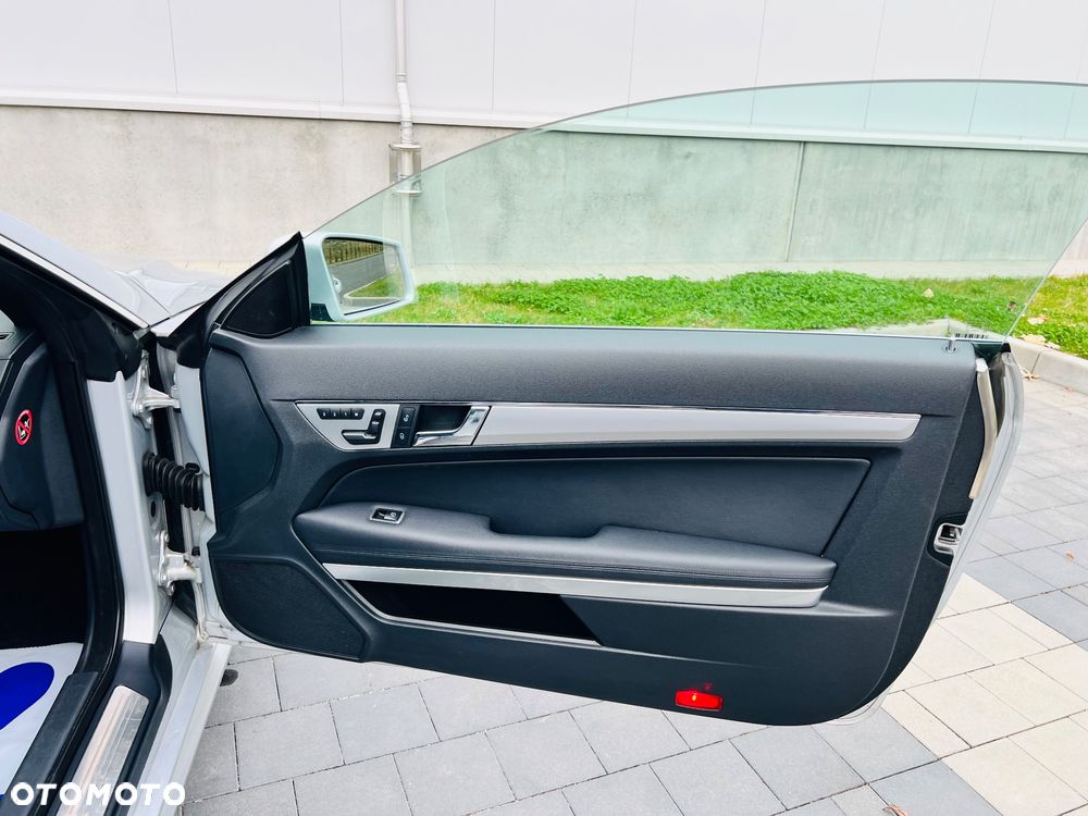 Mercedes-Benz Klasa E 250 CDI DPF BlueEFFICIENCY Automatik Avantgarde - 33