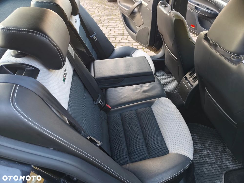 Skoda Octavia 2.0 TDI CR DPF RS - 15