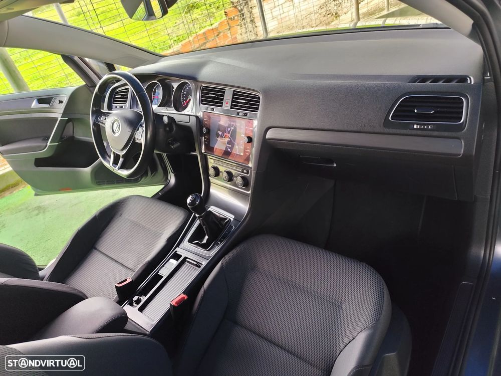 VW Golf Variant 1.6 TDi Confortline - 36