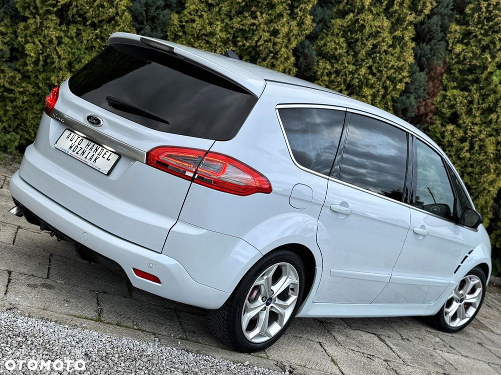 Ford S-Max - 11