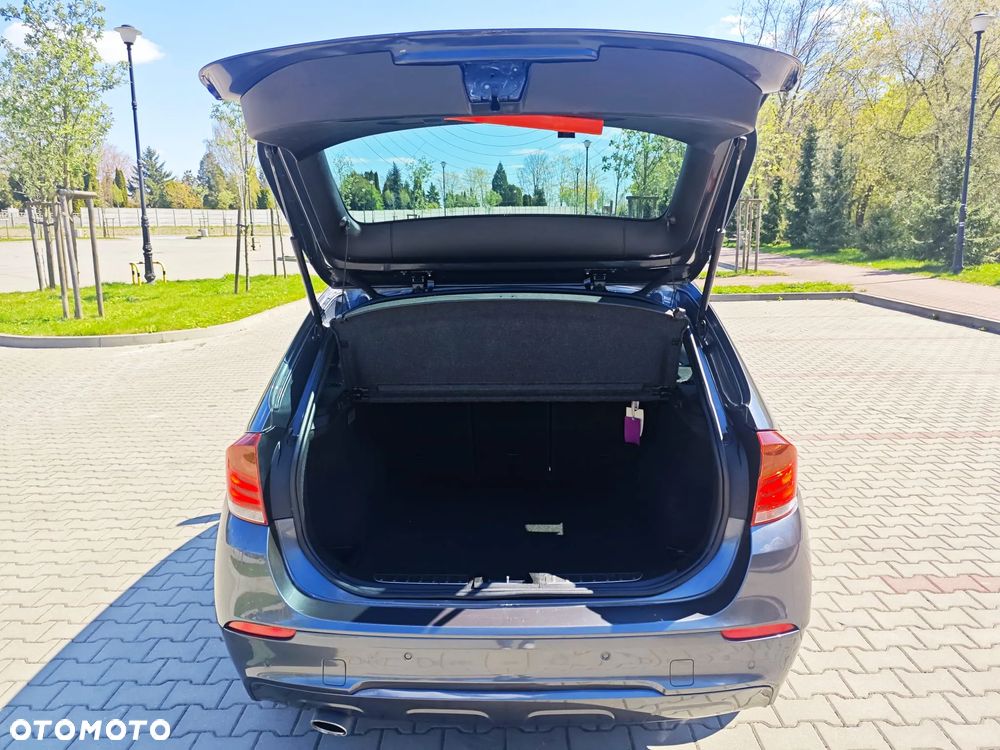 BMW X1 sDrive18d Sport Line - 16