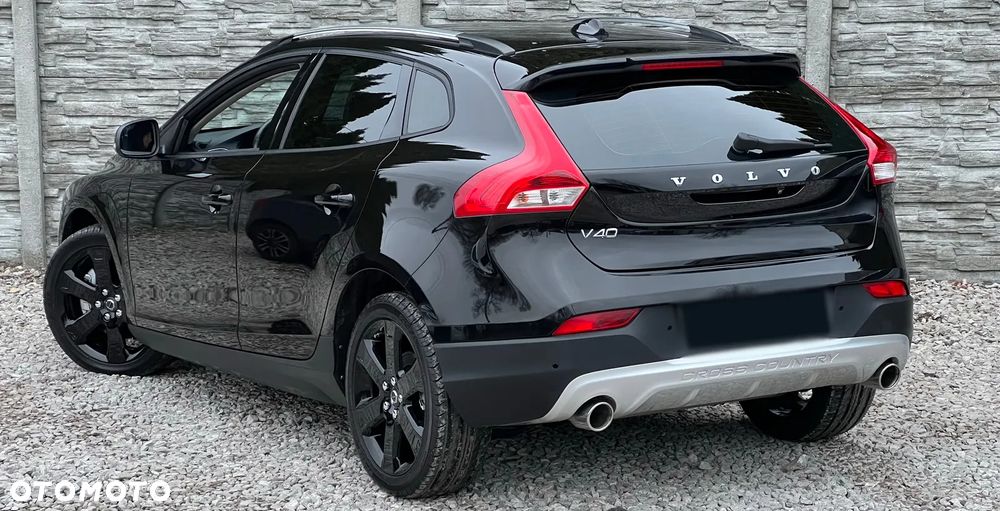 Volvo V40 Cross Country - 7