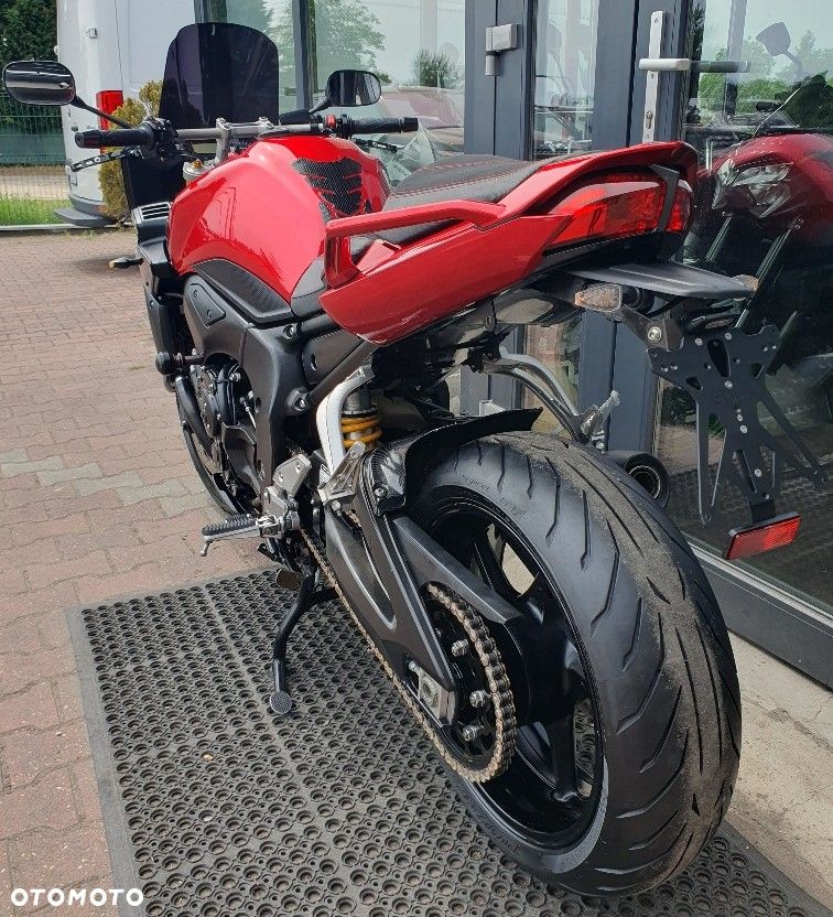 Yamaha FZ - 12