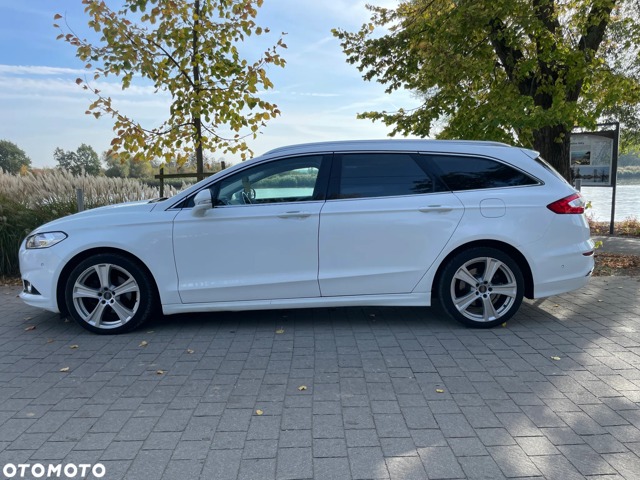 Ford Mondeo Turnier 1.5 EcoBoost Start-Stopp Business Edition - 12