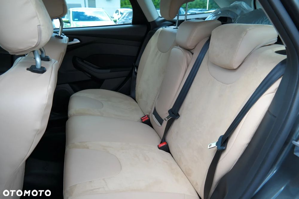 Ford Focus 1.6 FF Titanium - 12