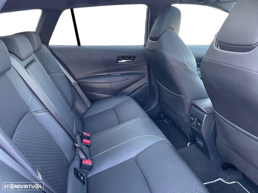 Toyota Corolla 2.0 Hybrid Exclusive - 8