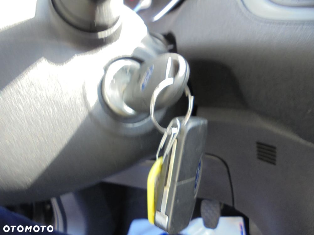 Ford Fiesta 1.25 Ambiente - 22