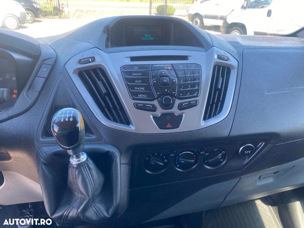 Ford TRANSIT CUSTOM - 6