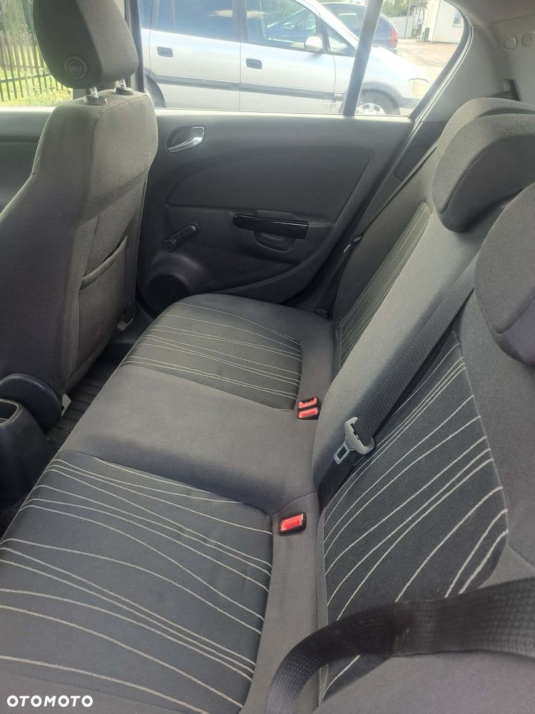 Opel Corsa 1.2 16V Cosmo - 2