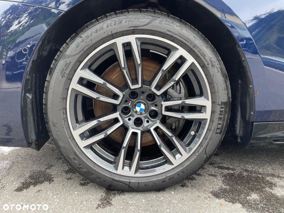 BMW Seria 5 540d xDrive mHEV M Sport - 16