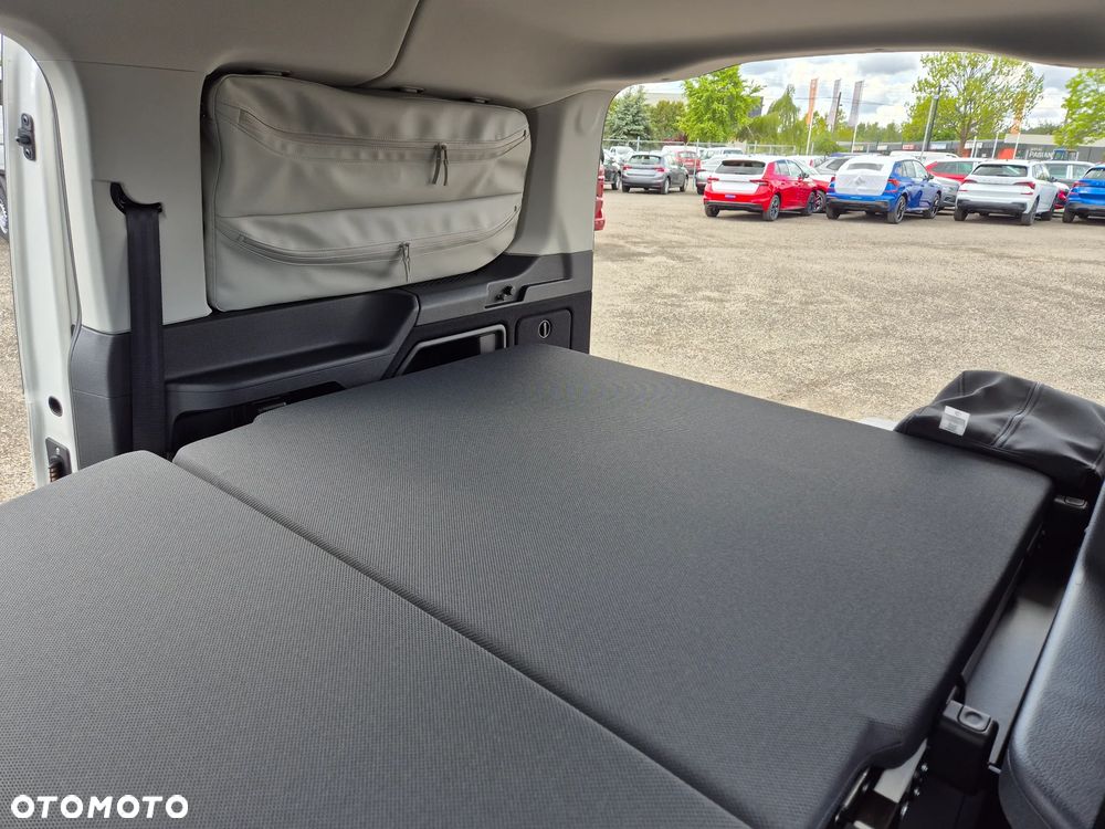 Volkswagen Caddy California - 21