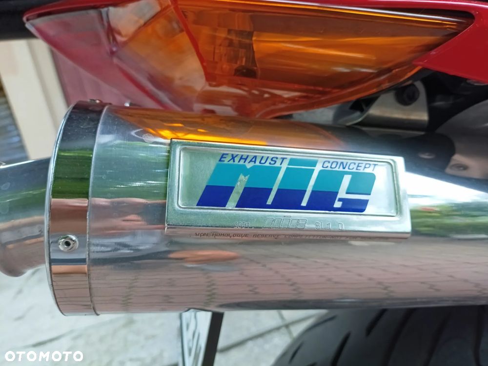 Honda VFR - 4