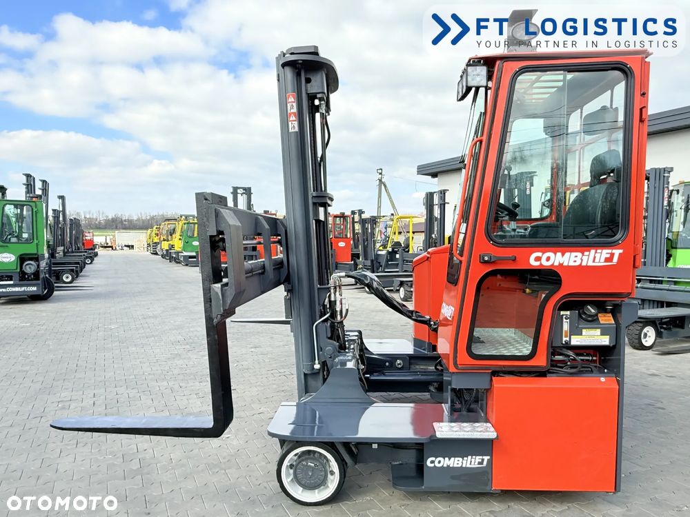 Combilift WÓZEK CZTEROKIERUNKOWY - WIELOKIERUNKOWY | COMBILIFT C3000ET | TYLKO 362 MOTOGODZINY! | ELEKTRYCZNY | TRIPLEX 5940MM | SZEROKI POZYCJONER WIDEŁ 3350MM | WOLNY SKOK | STAN IDEALNY | Szeroka oferta wózków czterokierunkowych i bocznych, dopasowanych do różnorodnych potrzeb i zastosowań - 21