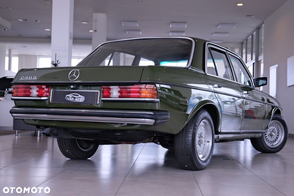 Mercedes-Benz W123 - 13