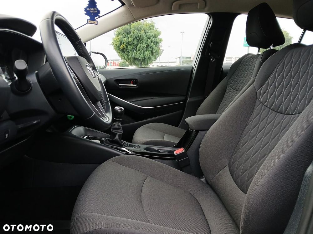 Toyota Corolla - 10