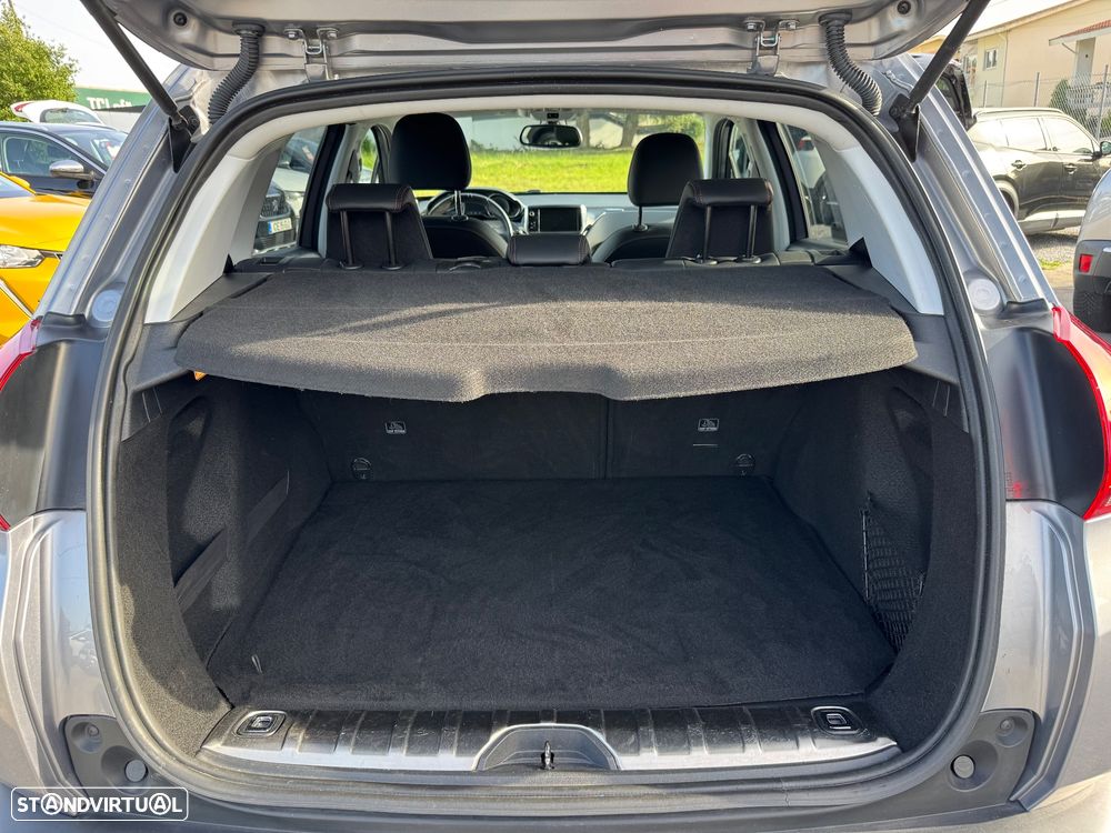 Peugeot 2008 1.2 PureTech GT Line - 9
