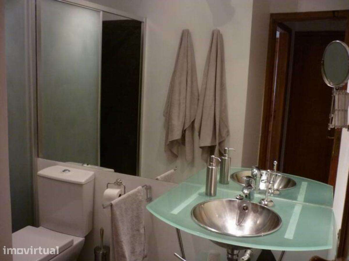 Apartamento com 2 quartos - localizado em Sé Lisbon - Grande imagem: 2/14