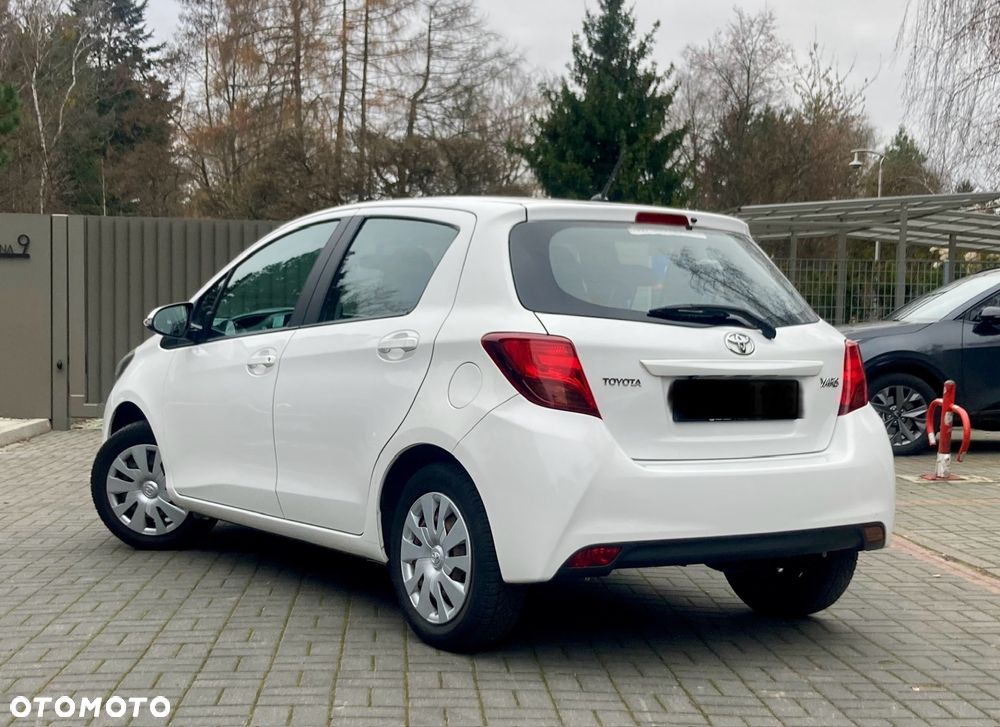 Toyota Yaris 1.33 Premium - 4
