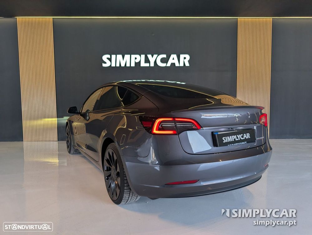 Tesla Model 3 - 11