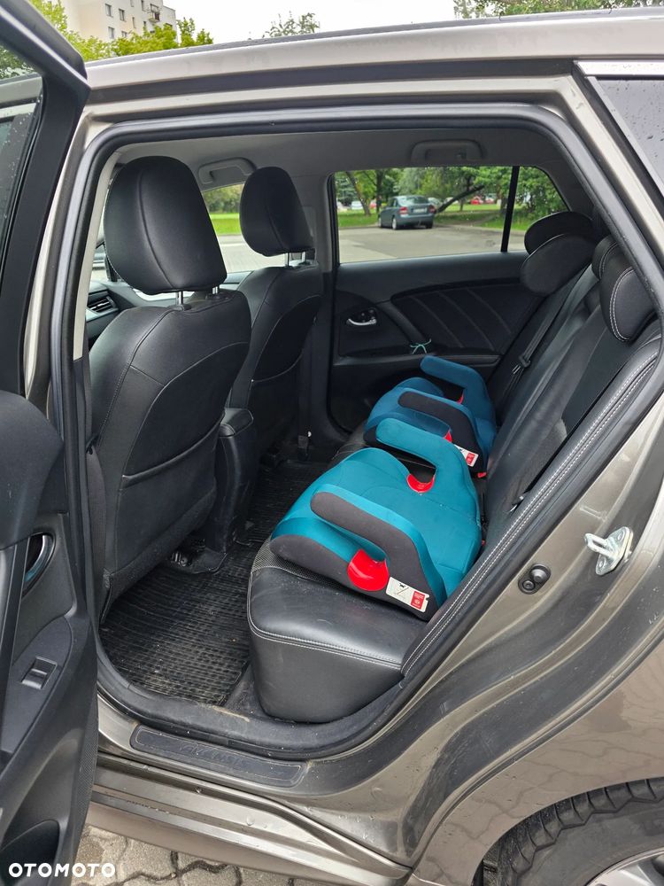 Toyota Avensis - 15