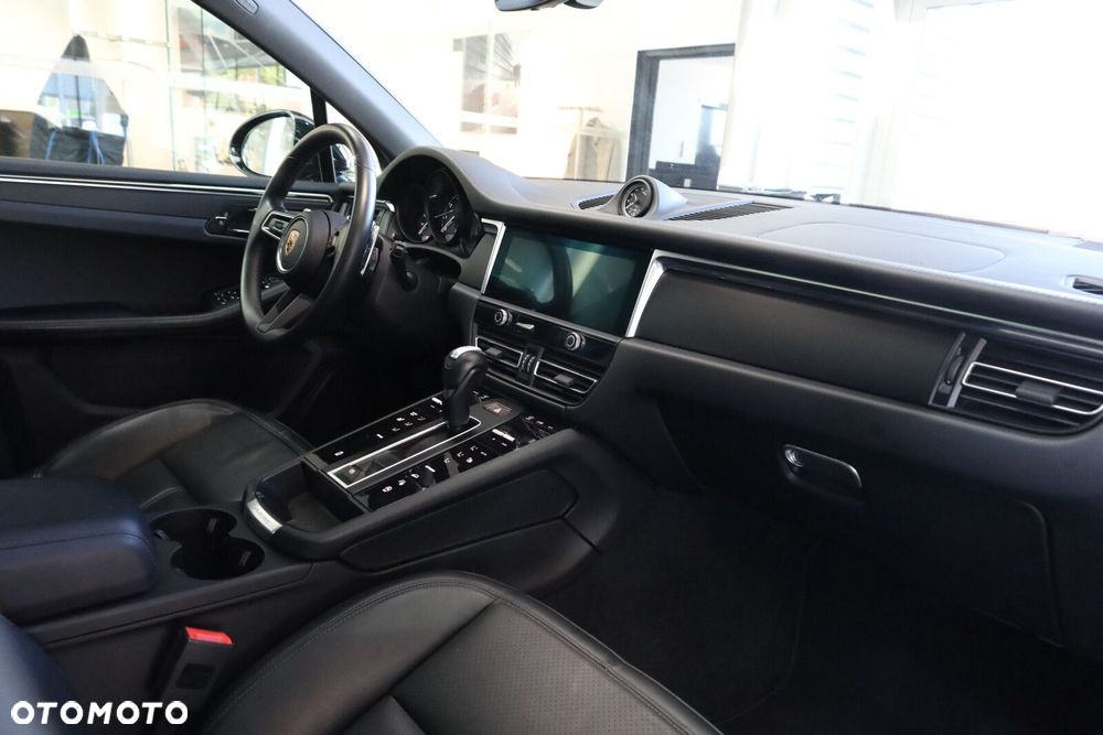 Porsche Macan - 10
