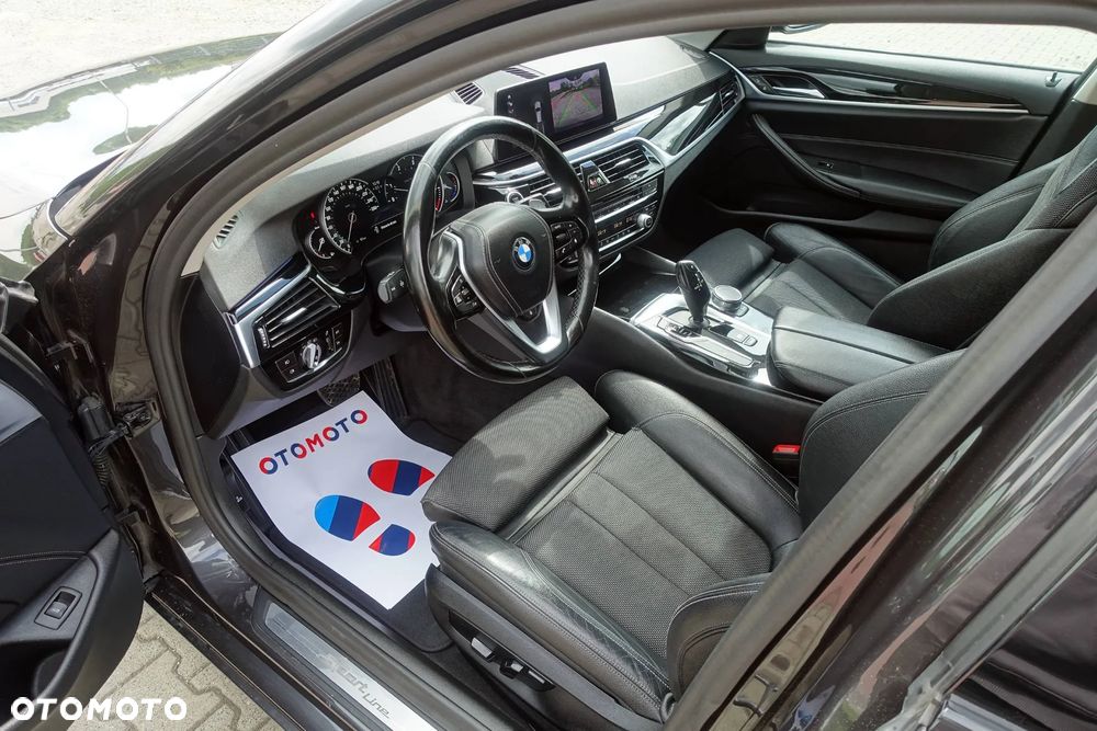 BMW Seria 5 520d xDrive Sport Line - 11