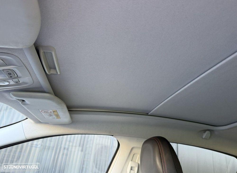 Peugeot 208 1.2 PureTech GT Line EAT6 - 30