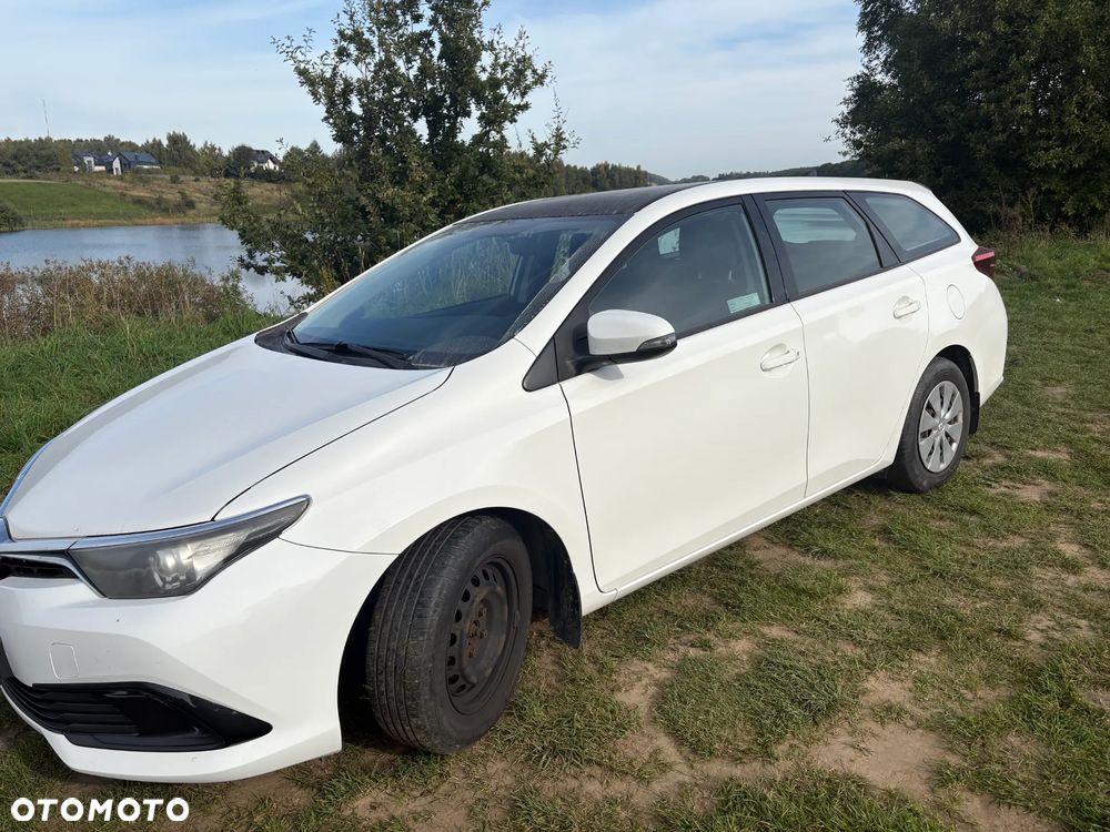 Toyota Auris - 5