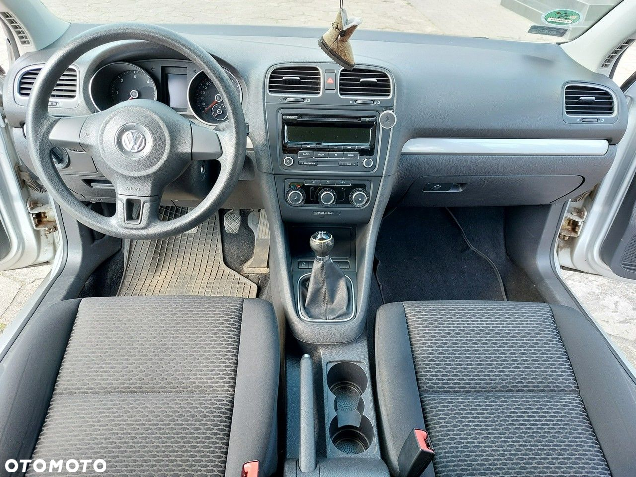 Volkswagen Golf - 16