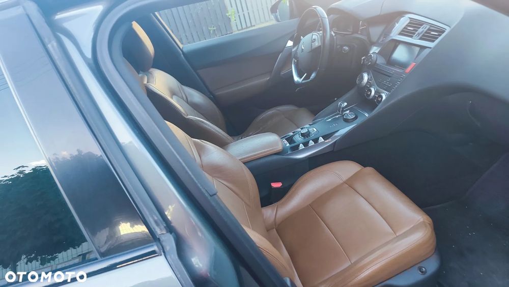 Citroën DS5 Hybrid4 EGS6 SportChic - 11
